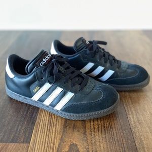 Adidas Samba Sneakers classic style black